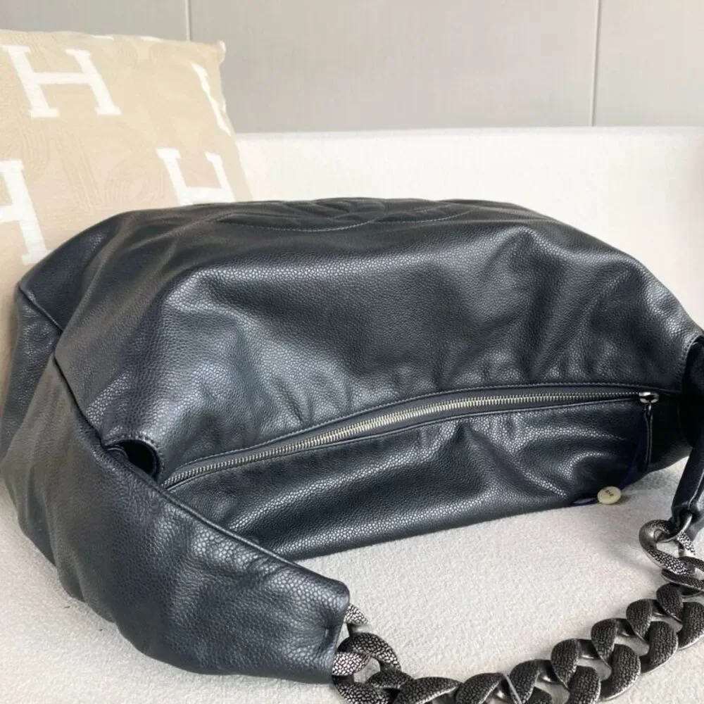 CHANEL brand color